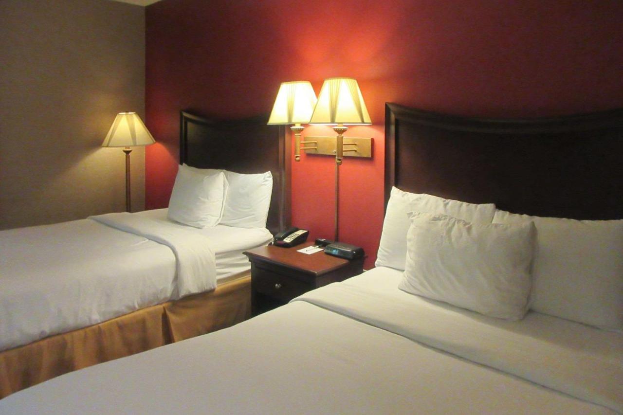 Quality Inn & Suites Owego Exteriör bild