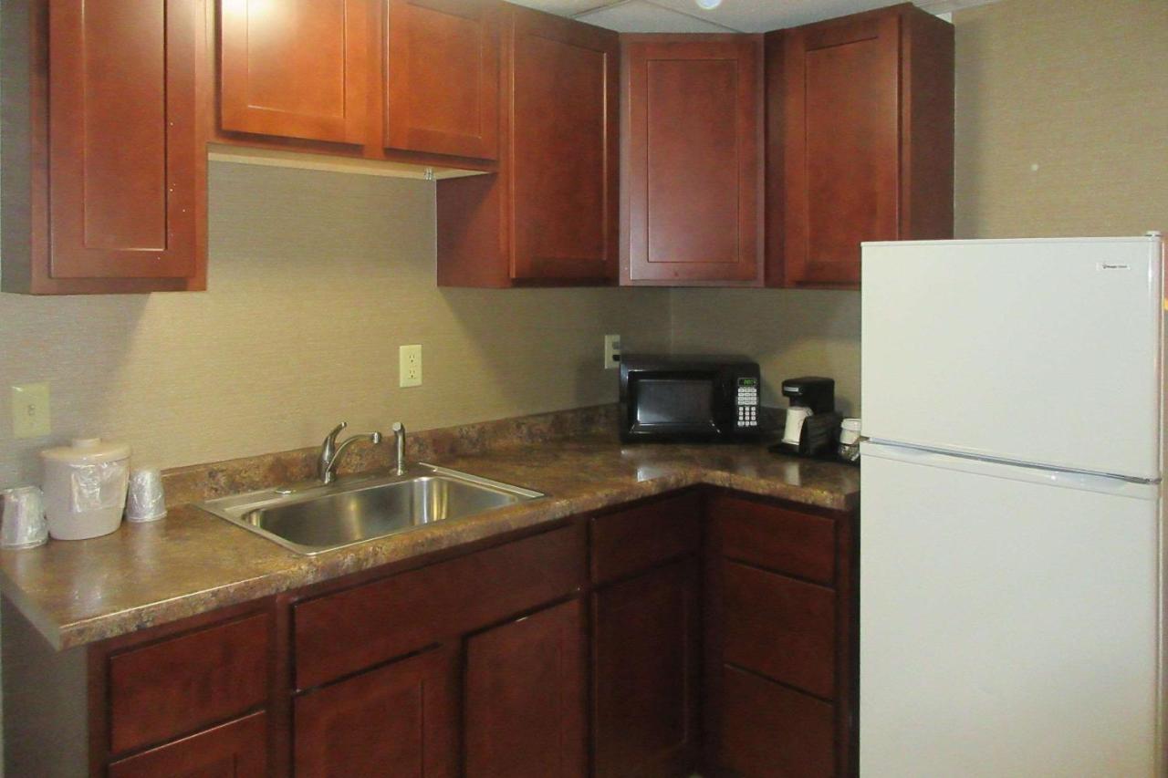 Quality Inn & Suites Owego Exteriör bild